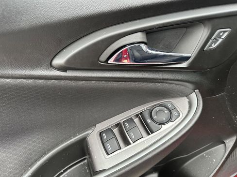 Used 2023 Chevrolet Malibu RS image 21