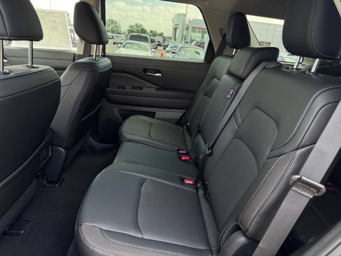 New 2026 Nissan Pathfinder SL AWD/4WD image 24