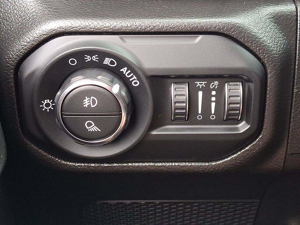 Used 2022 Jeep Gladiator Sport AWD/4WD image 25
