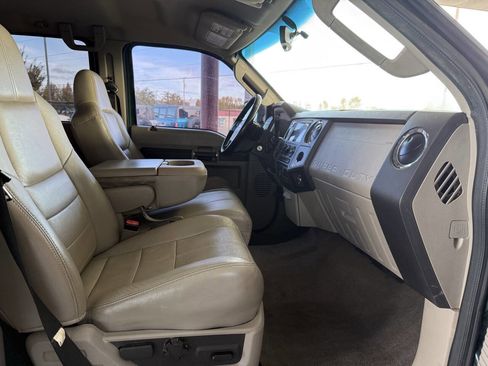 Used 2010 Ford F350 Lariat image 8