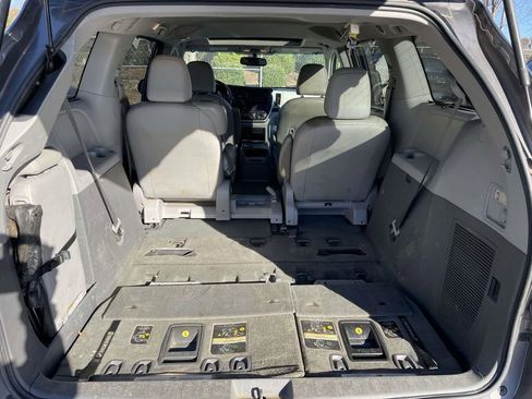 Used 2015 Toyota Sienna XLE w/ XLE Navigation Package image 48