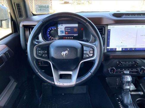 Certified 2022 Ford Bronco Outer Banks w/ Sasquatch Package image 6