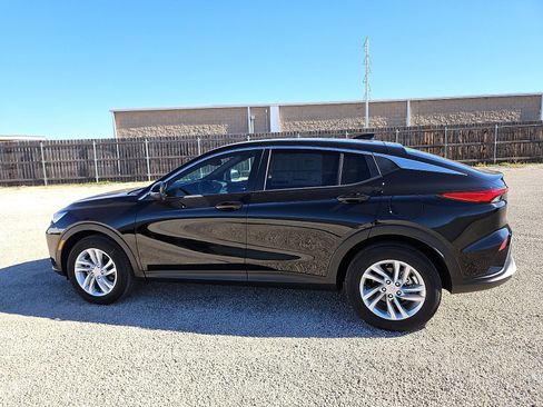 New 2026 Buick Envista Preferred image 2