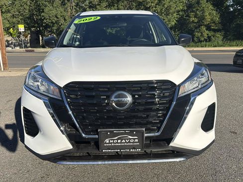 Used 2022 Nissan Kicks S FWD image 2