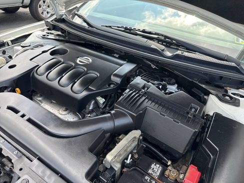 Used 2013 Nissan Altima 2.5 S w/ Premium Pkg image 12