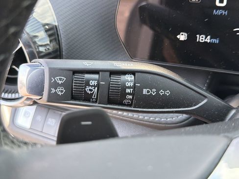 Used 2026 Chevrolet Equinox LT w/ Convenience Package II FWD image 16