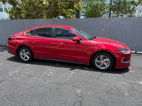 Used 2022 Hyundai Sonata SE FWD image 2