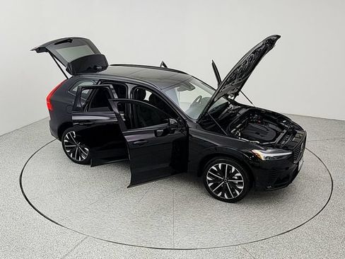 New 2026 Volvo XC60 B5 Ultra w/ Protection Package Premier AWD/4WD image 40