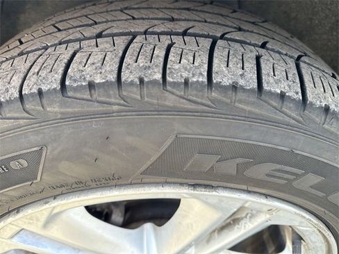 Used 2017 Chevrolet Cruze LT w/ Convenience Package image 8