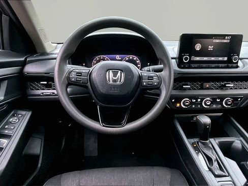 Used 2025 Honda Accord SE image 9