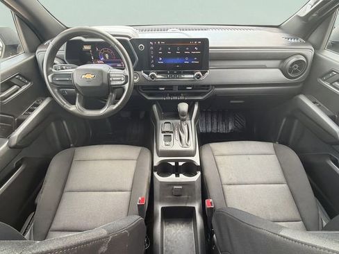 Used 2023 Chevrolet Colorado W/T RWD image 27