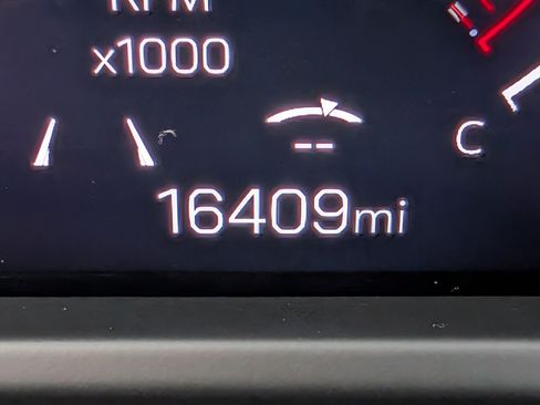 Used 2025 GMC Acadia Denali w/ Super Cruise Package FWD image 26