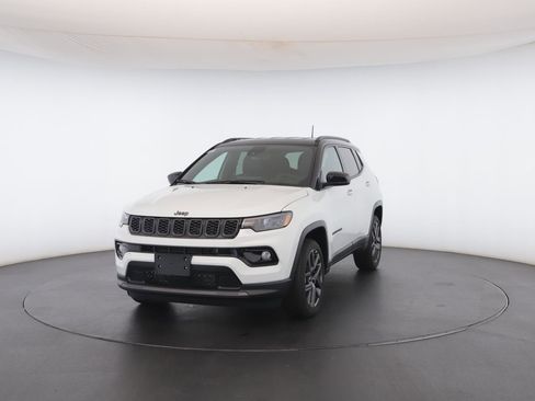 New 2026 Jeep Compass Limited image 38