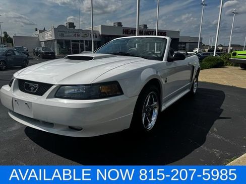Used 2004 Ford Mustang GT RWD image 3