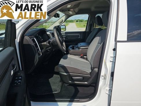 Used 2023 RAM 1500 Classic SLT w/ Electronics Group AWD/4WD image 18