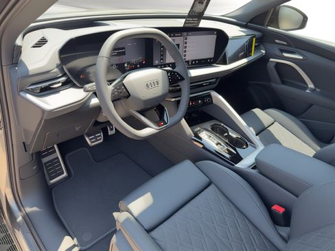 New 2026 Audi SQ5 Premium Plus AWD/4WD image 4
