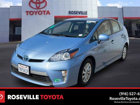Used 2015 Toyota Prius Prime Plug-In Hybrid FWD image 1