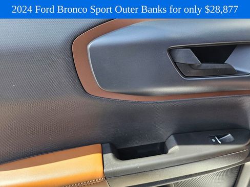 Used 2024 Ford Bronco Sport Outer Banks w/ Tech Package AWD/4WD image 17