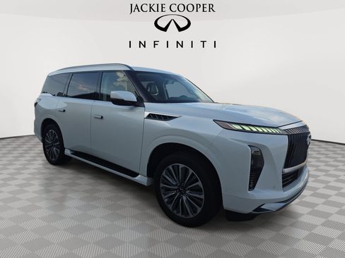 Used 2025 INFINITI QX80 Sensory AWD/4WD image 3