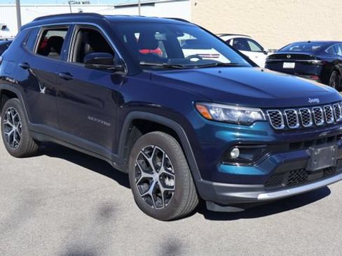 Used 2024 Jeep Compass Limited AWD/4WD image 5
