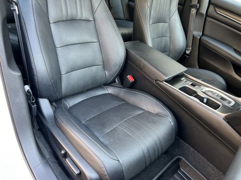 Used 2020 Honda Accord Touring image 25
