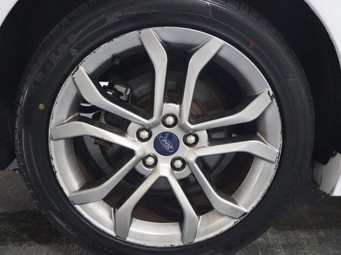 Used 2020 Ford Fusion SEL FWD image 36