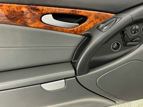 Used 2005 Mercedes-Benz SL 500 image 12