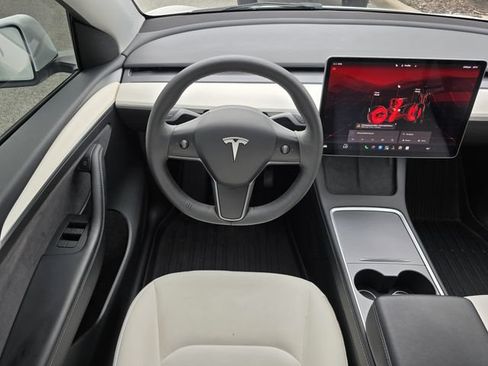 Used 2023 Tesla Model Y Long Range AWD/4WD image 20