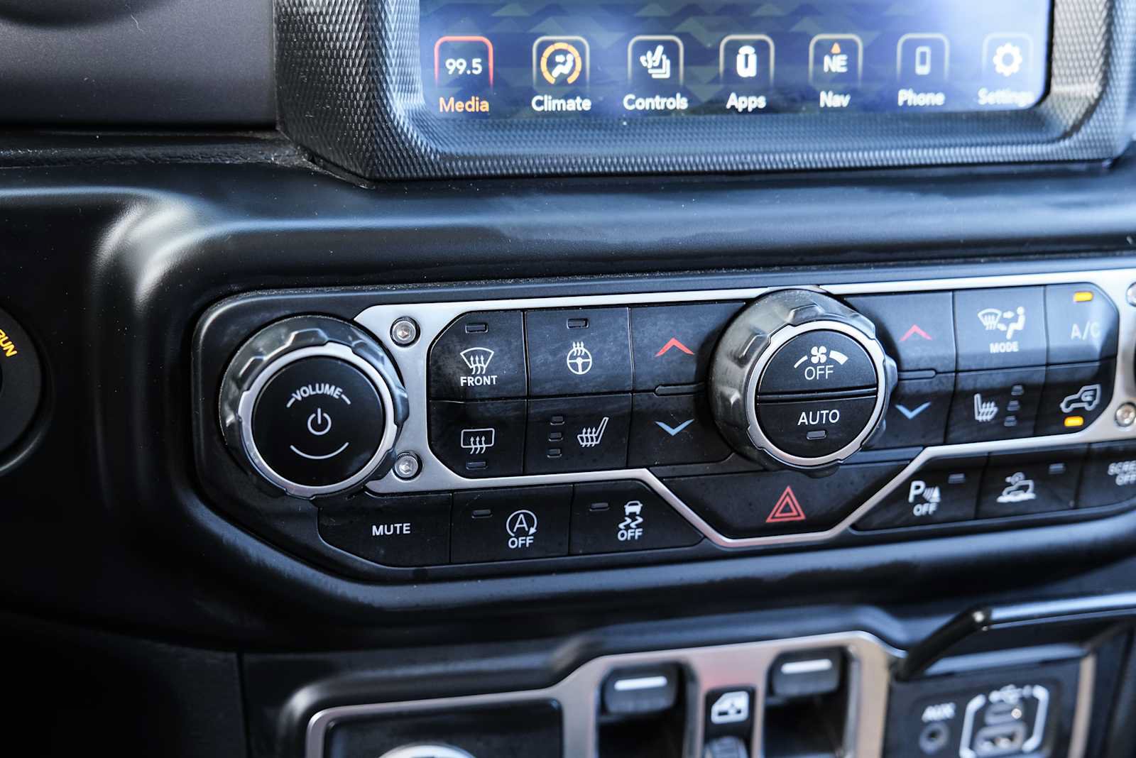 Used 2021 Jeep Gladiator Rubicon AWD/4WD image 42