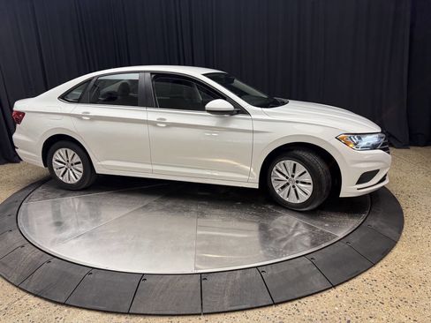 Used 2019 Volkswagen Jetta S w/ Driver Assistance Package image 9
