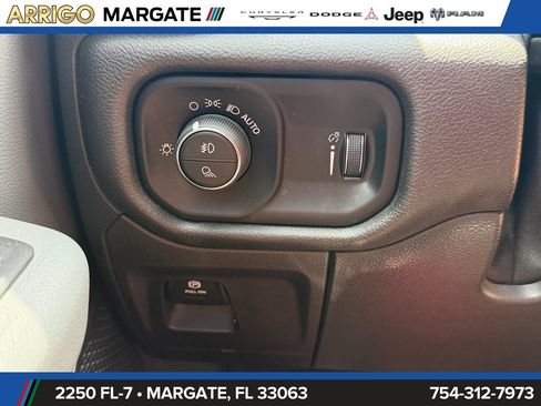 Used 2021 RAM 1500 Big Horn RWD image 29