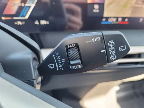 New 2026 BMW iX xDrive60 w/ Premium Package image 27