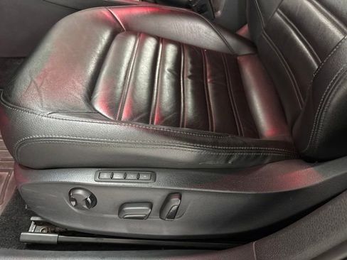 Used 2016 Volkswagen Passat 1.8T SEL Premium image 11