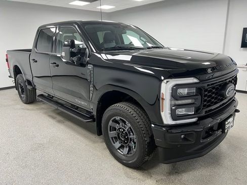 Used 2024 Ford F350 Lariat w/ Lariat Ultimate Package AWD/4WD image 2