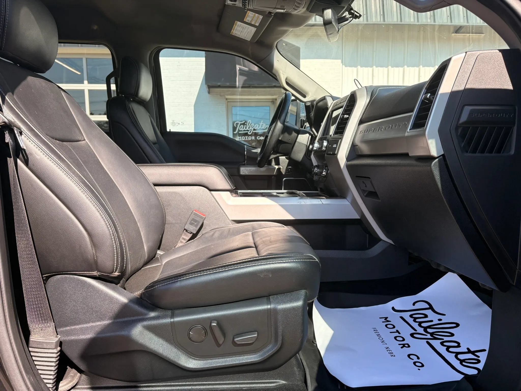 Used 2020 Ford F350 Lariat w/ Lariat Ultimate Package AWD/4WD image 12