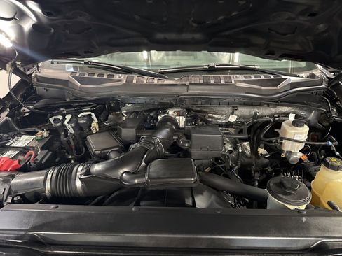 Used 2021 Ford F250 XLT image 32