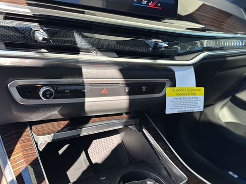 New 2026 BMW X5 xDrive40i w/ Climate Comfort Package image 22