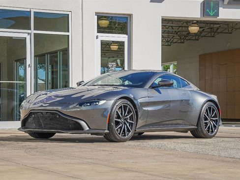 Used 2020 Aston Martin V8 Vantage Coupe image 19