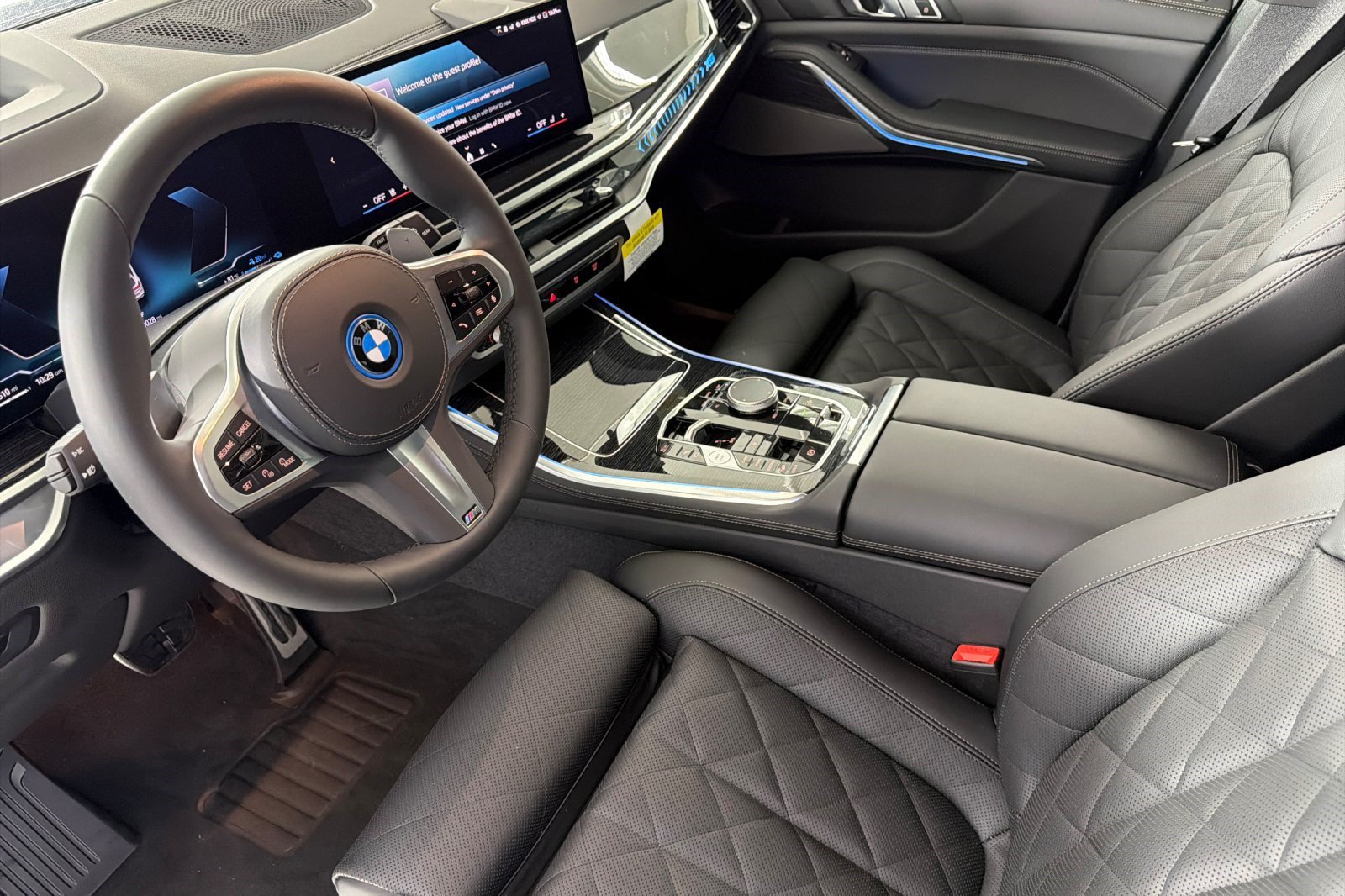 Used 2026 BMW X5 xDrive50e w/ M Sport Package AWD/4WD image 4