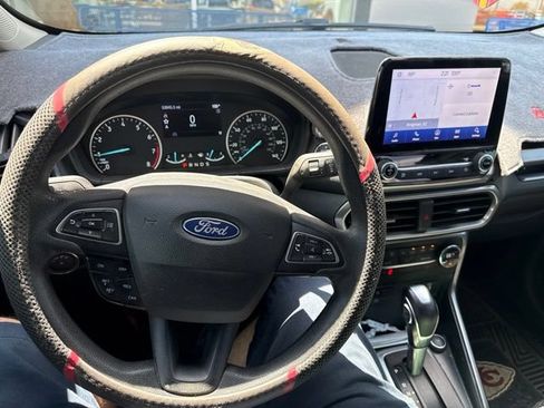 Used 2021 Ford EcoSport SE w/ SE Convenience Package FWD image 8