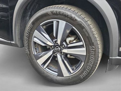 Used 2026 Nissan Rogue SL FWD image 28