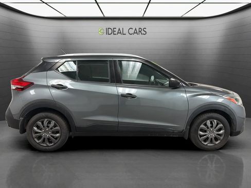 Used 2019 Nissan Kicks S FWD image 4