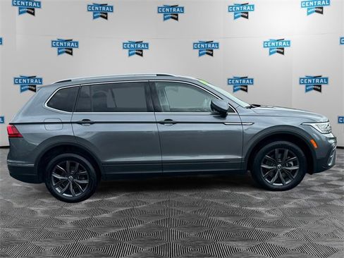 Used 2022 Volkswagen Tiguan SE image 6