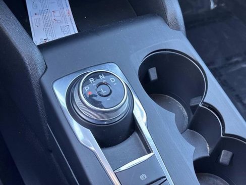 Used 2022 Ford Escape SE w/ SE Sport Appearance Package image 26