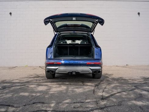 Used 2020 Audi SQ7 Premium Plus w/ S Executive Package AWD/4WD image 14