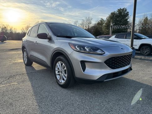 Used 2022 Ford Escape SE w/ Cold Weather Package image 6