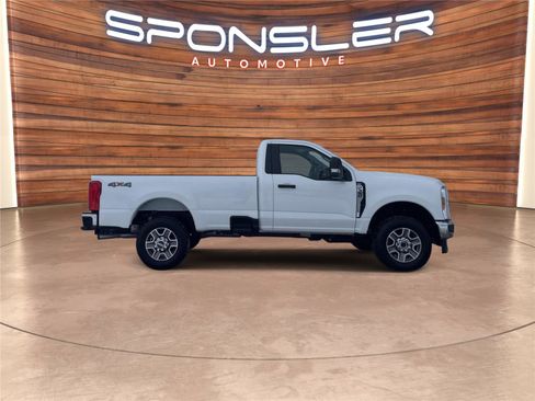 Used 2025 Ford F350 XLT image 7