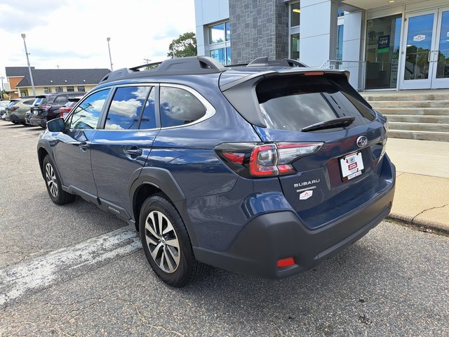 Certified 2025 Subaru Outback Premium AWD/4WD image 5