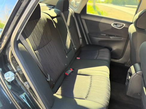 Used 2019 Nissan Sentra SV FWD image 35