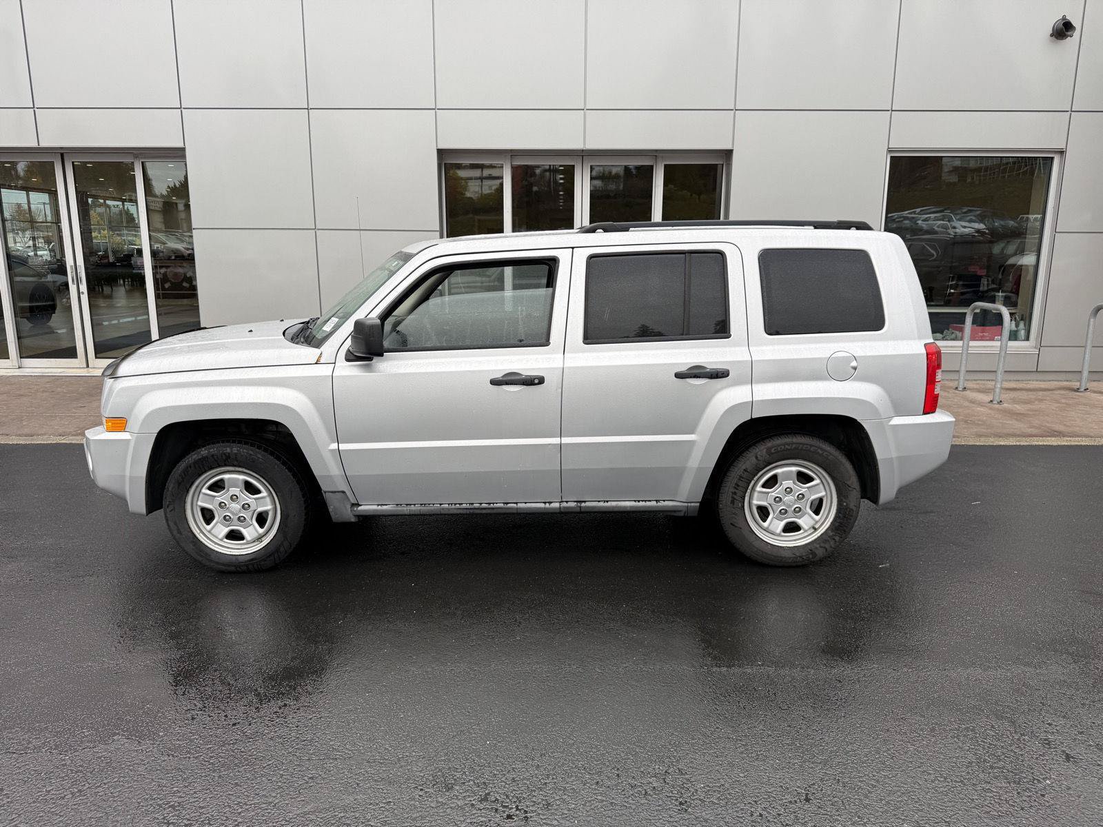 Used 2010 Jeep Patriot Sport FWD image 2